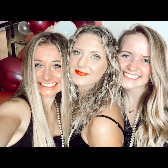 Meet your Posher, Ashley - Picture 1 of 1